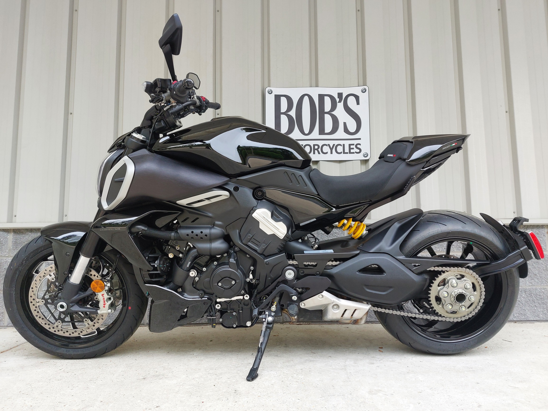 Ducati diavel black new arrivals