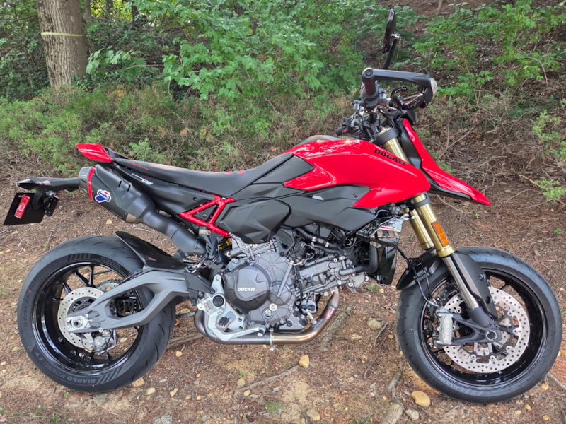 2026 DUCATI Hypermotard V2