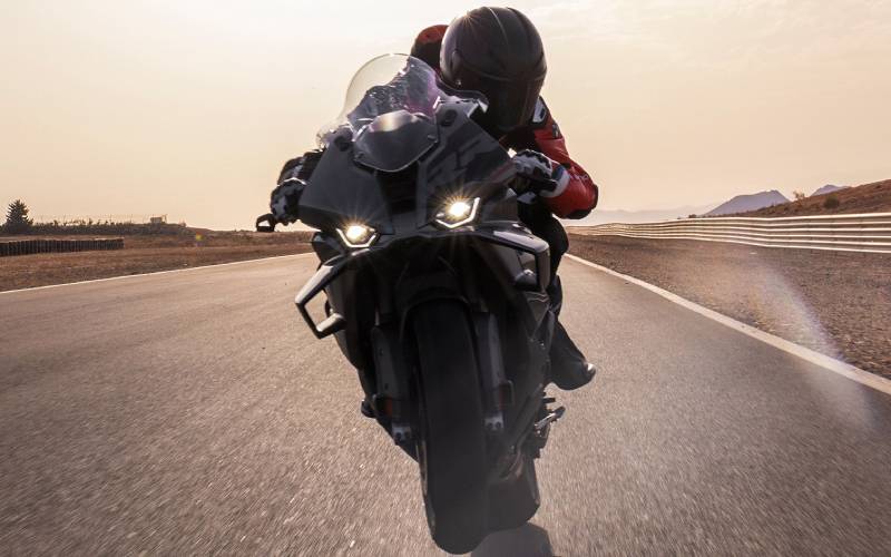 Performance Technology That Sets the 2025 BMW S 1000 RR near Frederick, MD Apart