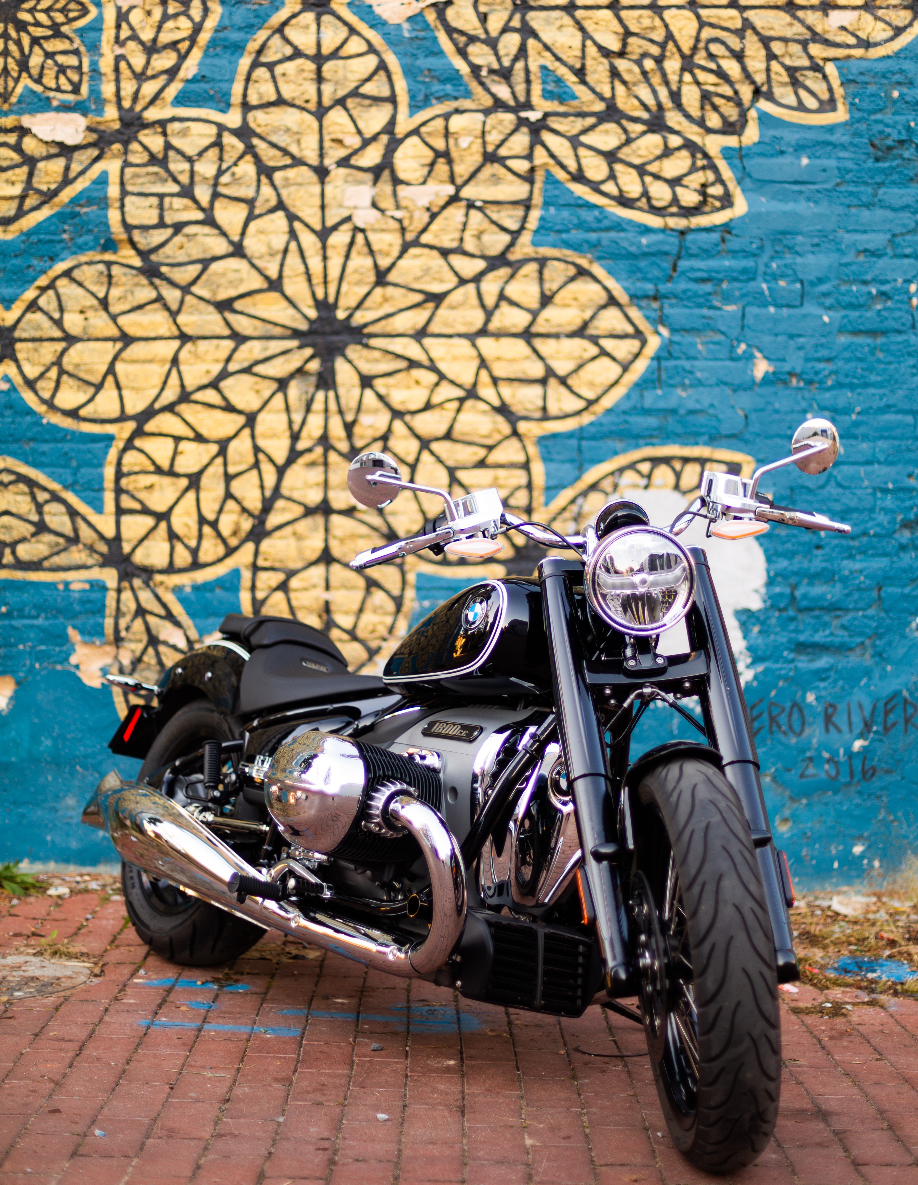 Review of the BMW R18