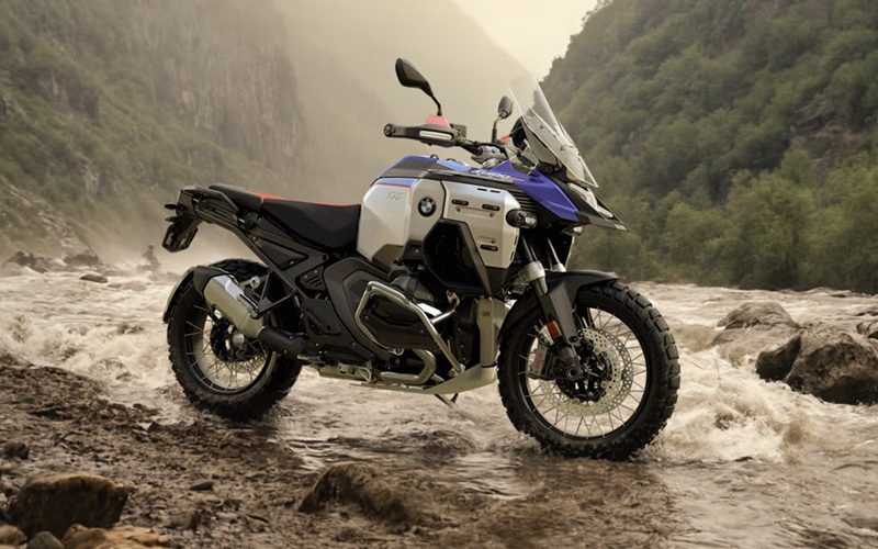 How Does Adaptive Vehicle Height Control Work on the 2026 BMW R 1300 GS Adventure for Washington, D.C. Riders?