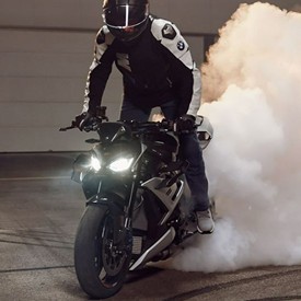 BMW M1000 R