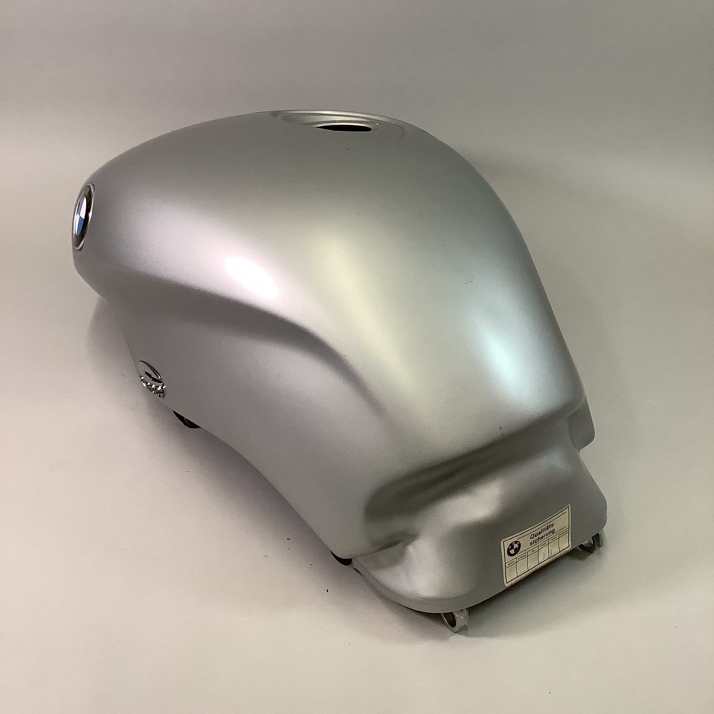 Gas Tank Silver for BMW R1200C 1996-2005 | Bob’s Motorcycle’s – Jessup, MD