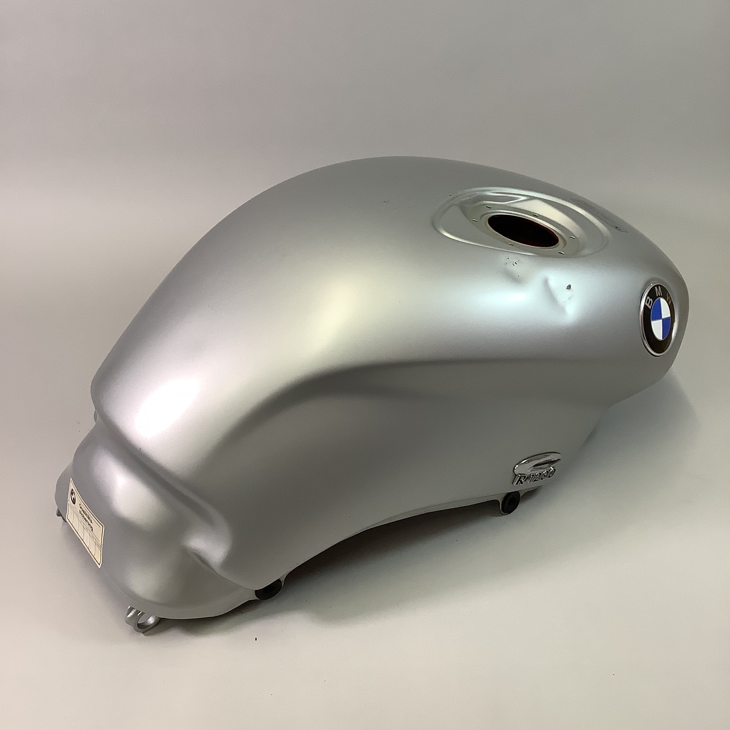 Gas Tank Silver for BMW R1200C 1996-2005 | Bob’s Motorcycle’s – Jessup, MD