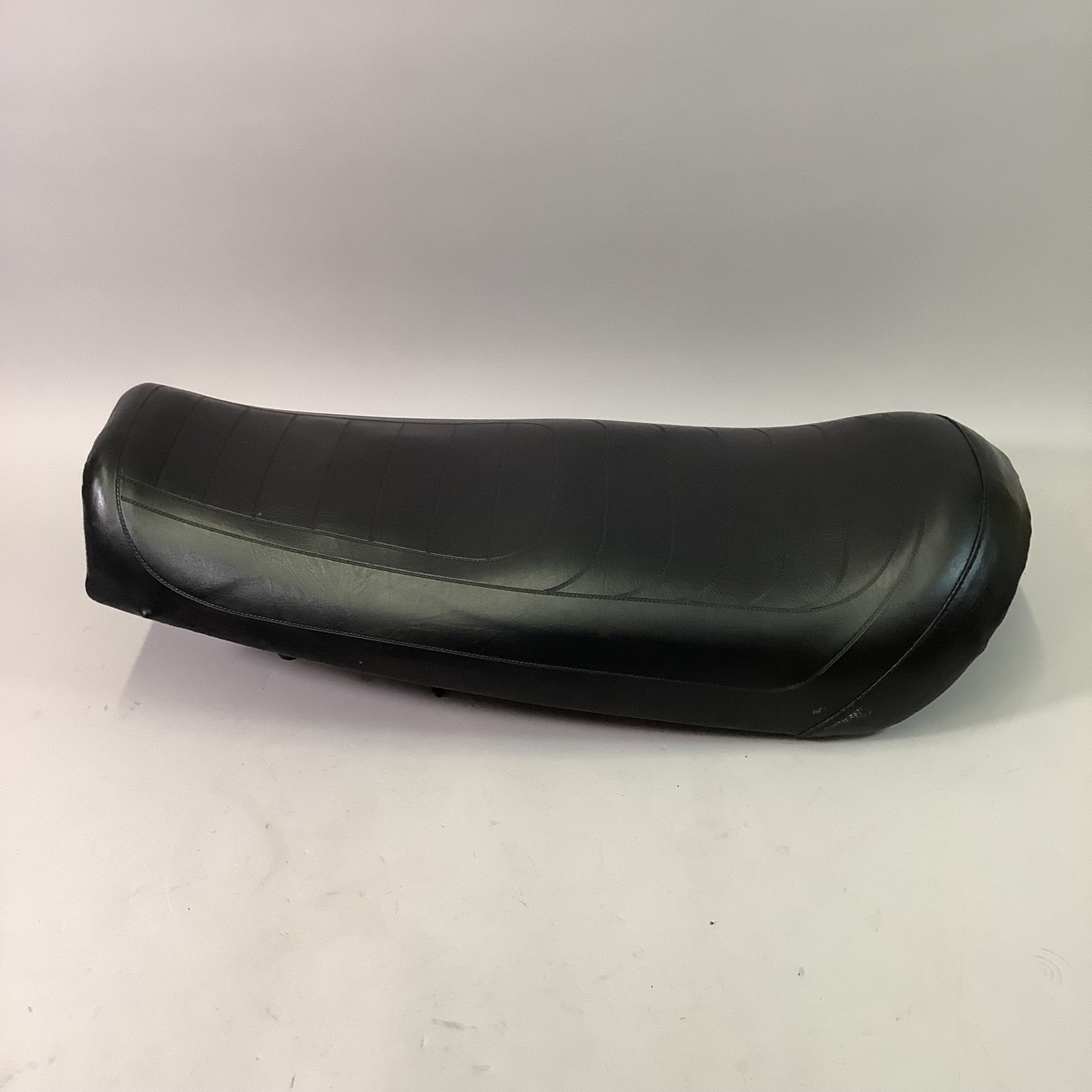 Dual Bench Seat for BMW R90S 1974-1976 and /7 Series 1976-1984 | Bob’s ...