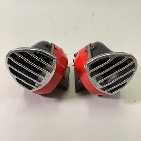 Dual Fiamm Horns with Covers Left and Right